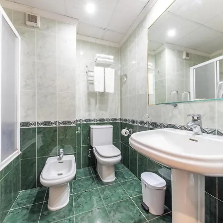 Hotel Port Europa 3*